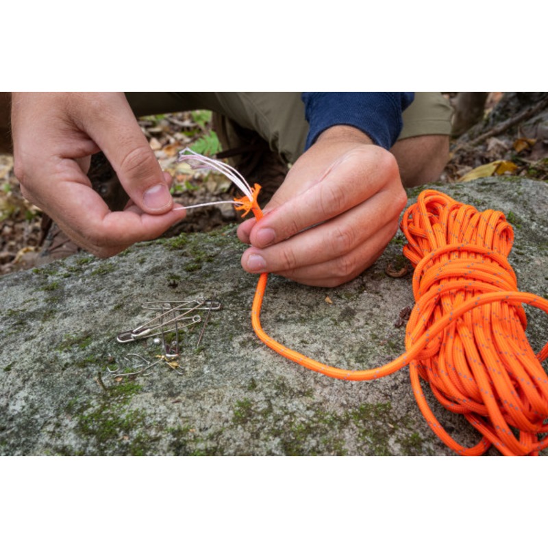 SOL® Reflexní šňůra Paracord-podpalovač 9,1 m Fire Lite 550